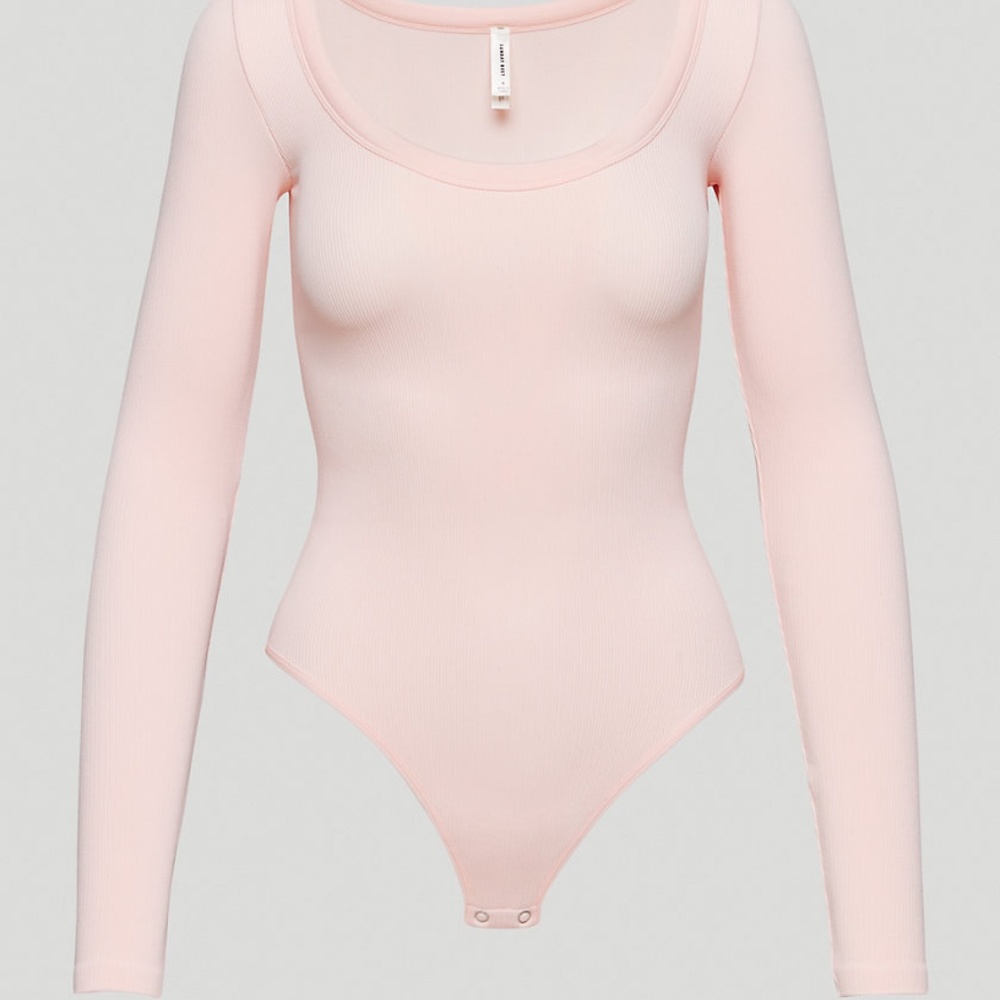 ARITZIA Sunday Best Sinch seamless Longsleeve Bodysuit